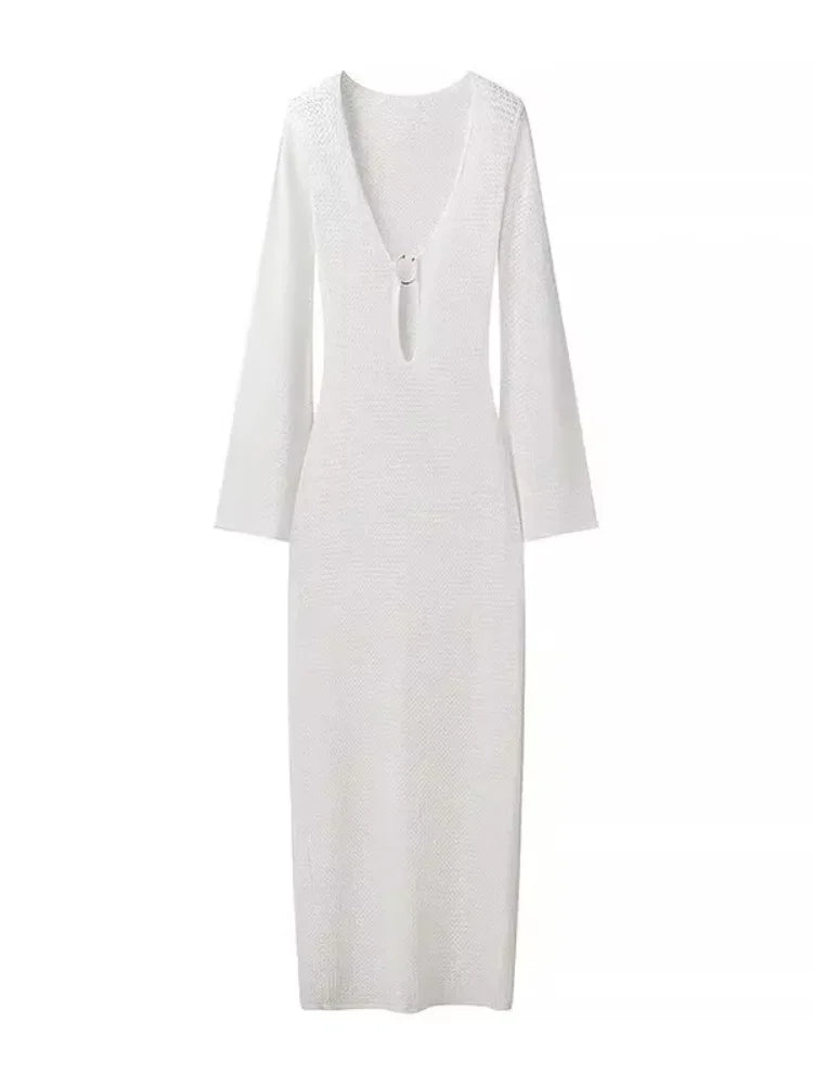 Robe longue sexy en tricot ajouré avec boucle en métal pour femme, tenue chic à manches longues et taille haute, idéale pour la plage ou les fêtes